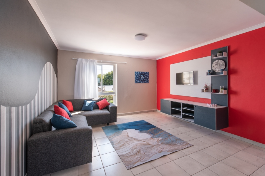 2 Bedroom Property for Sale in Oakdale Western Cape